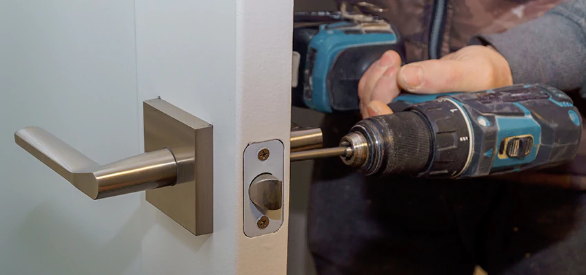 Broken Door Handle Lock Repair in Oakley, California